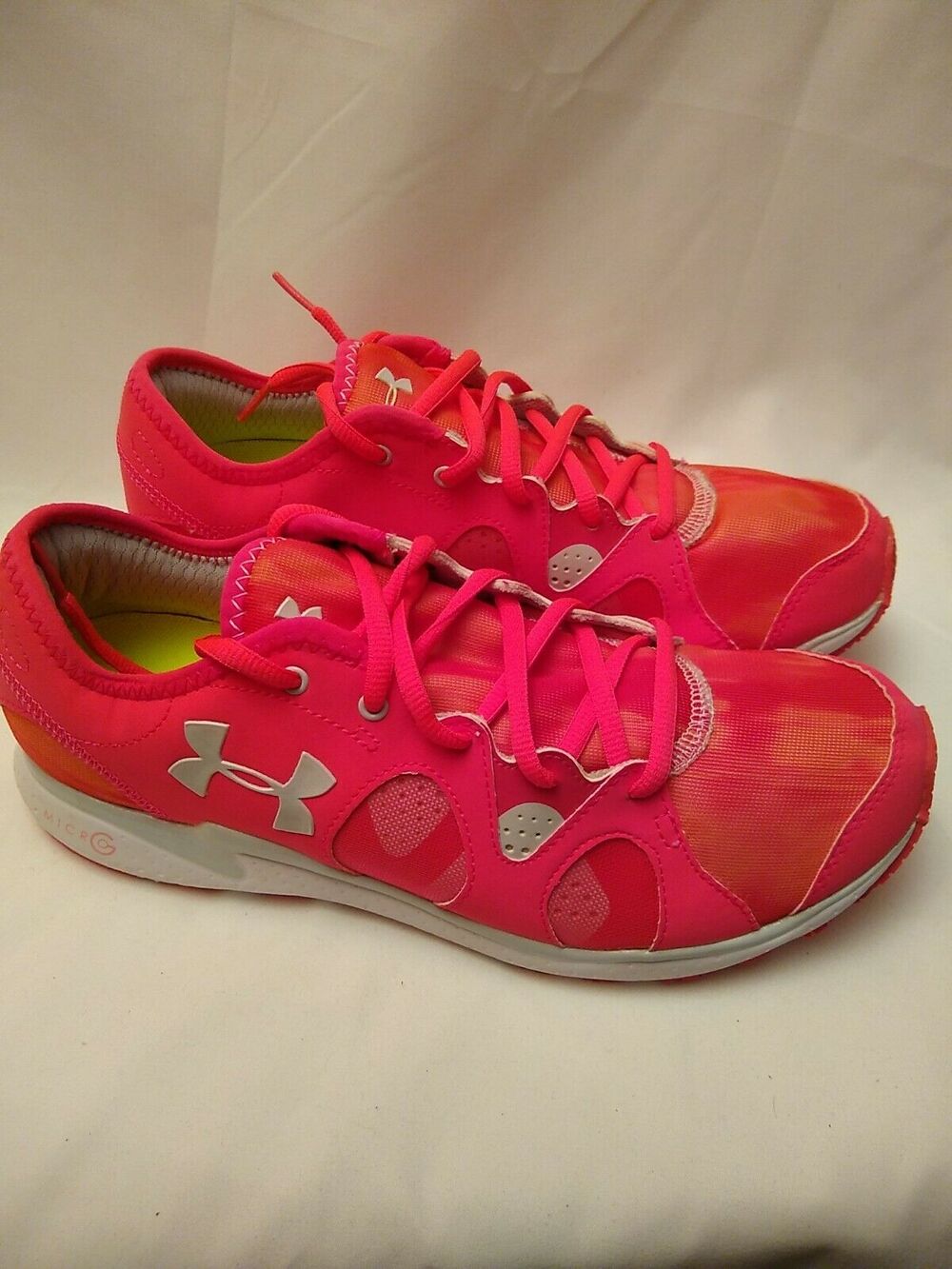 Under Armour Women's Shoes Style 125 1212 Size 9.5 Bright